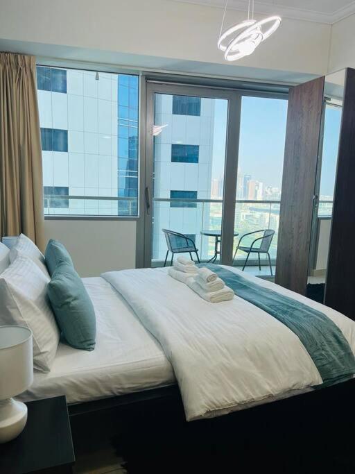 1 Bed Apartment With Sea View, Pool, Gym & Free Parking In Dubai Marina Eksteriør billede