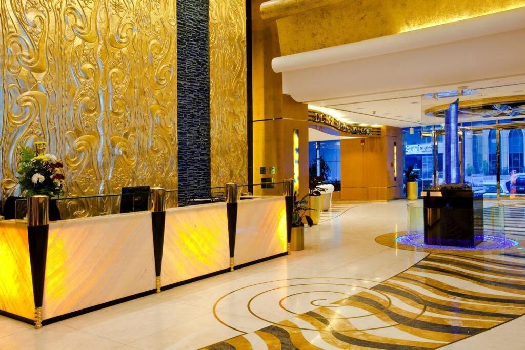 1 Bed Apartment With Sea View, Pool, Gym & Free Parking In Dubai Marina Eksteriør billede